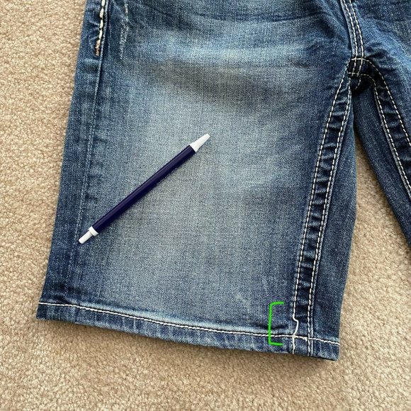 Miss Me 27 Easy Bermuda Denim Shorts Actual W 29.5 x I 9 3/4 - Picture 3 of 10